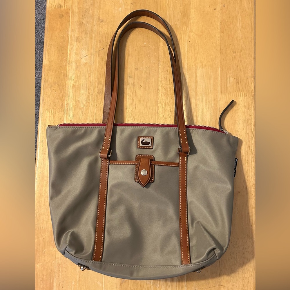 Dooney & Bourke Tote